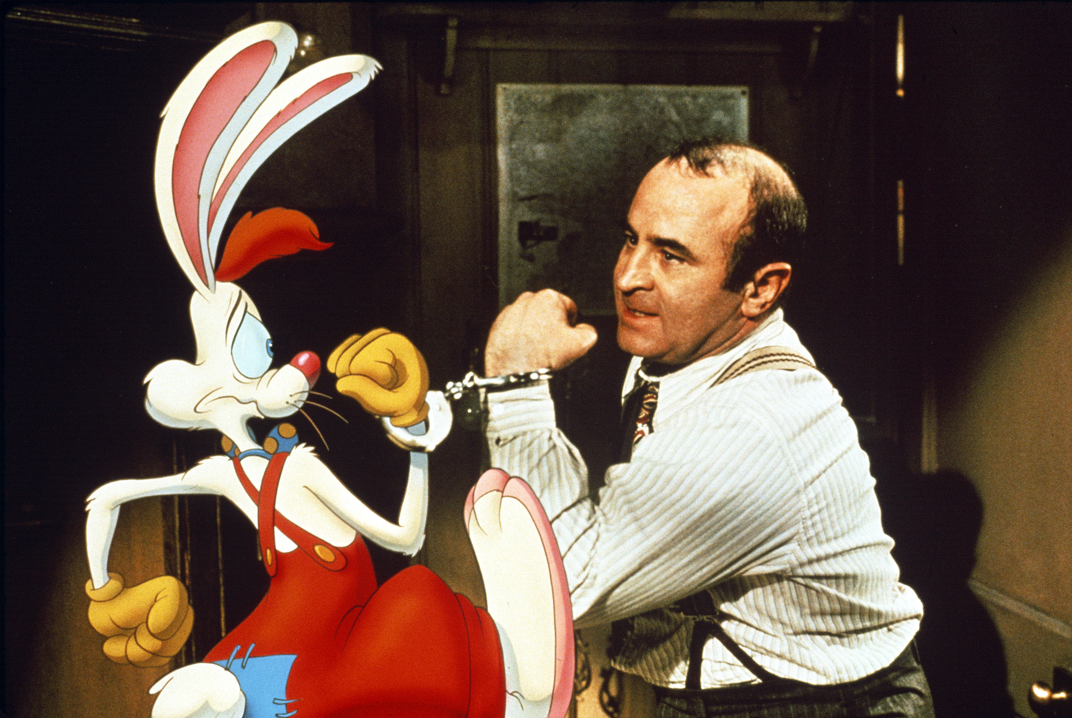 Bob Hoskins and Charles Fleischer in Who Framed Roger Rabbit (1988)