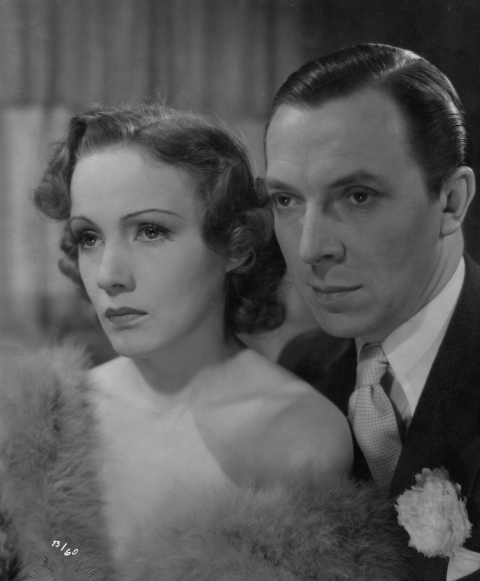 Ellen Bang and Erich Fiedler in Das himmelblaue Abendkleid (1941)