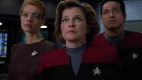 Robert Beltran, Kate Mulgrew, and Jeri Ryan in Star Trek: Voyager (1995)