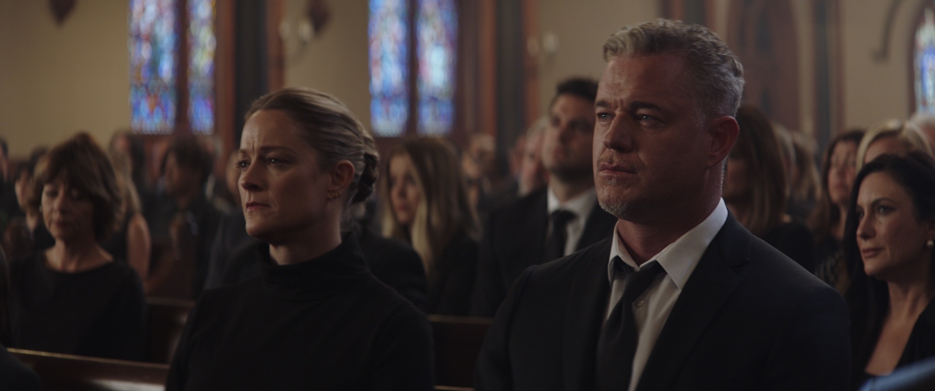 Teri Polo and Eric Dane in The Ravine (2021)