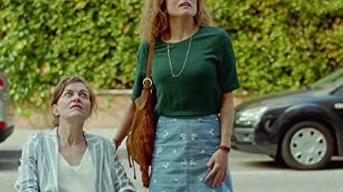 Nuria González and Toni Acosta in Señoras que mienten (2019)