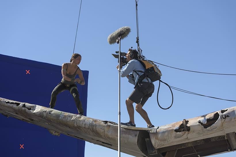 Isabella Rapone and Alicia Vikander in Tomb Raider (2018)