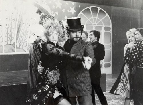 Giancarlo Giannini and Monica Vitti in The Immortal Bachelor (1975)