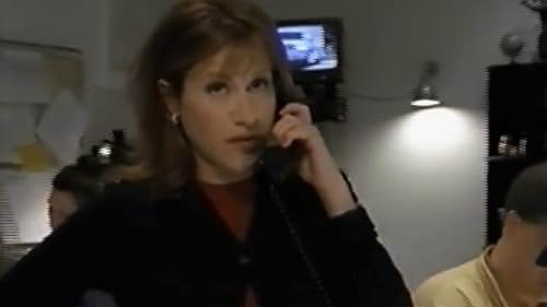 Lisa Ann Walter in Breaking News (2002)