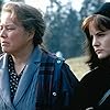 Jennifer Jason Leigh and Kathy Bates in Dolores Claiborne (1995)