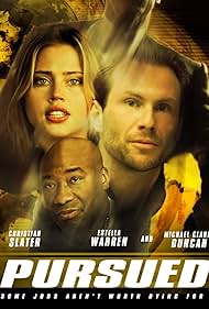 Christian Slater, Michael Clarke Duncan, and Estella Warren in Pursued (2004)