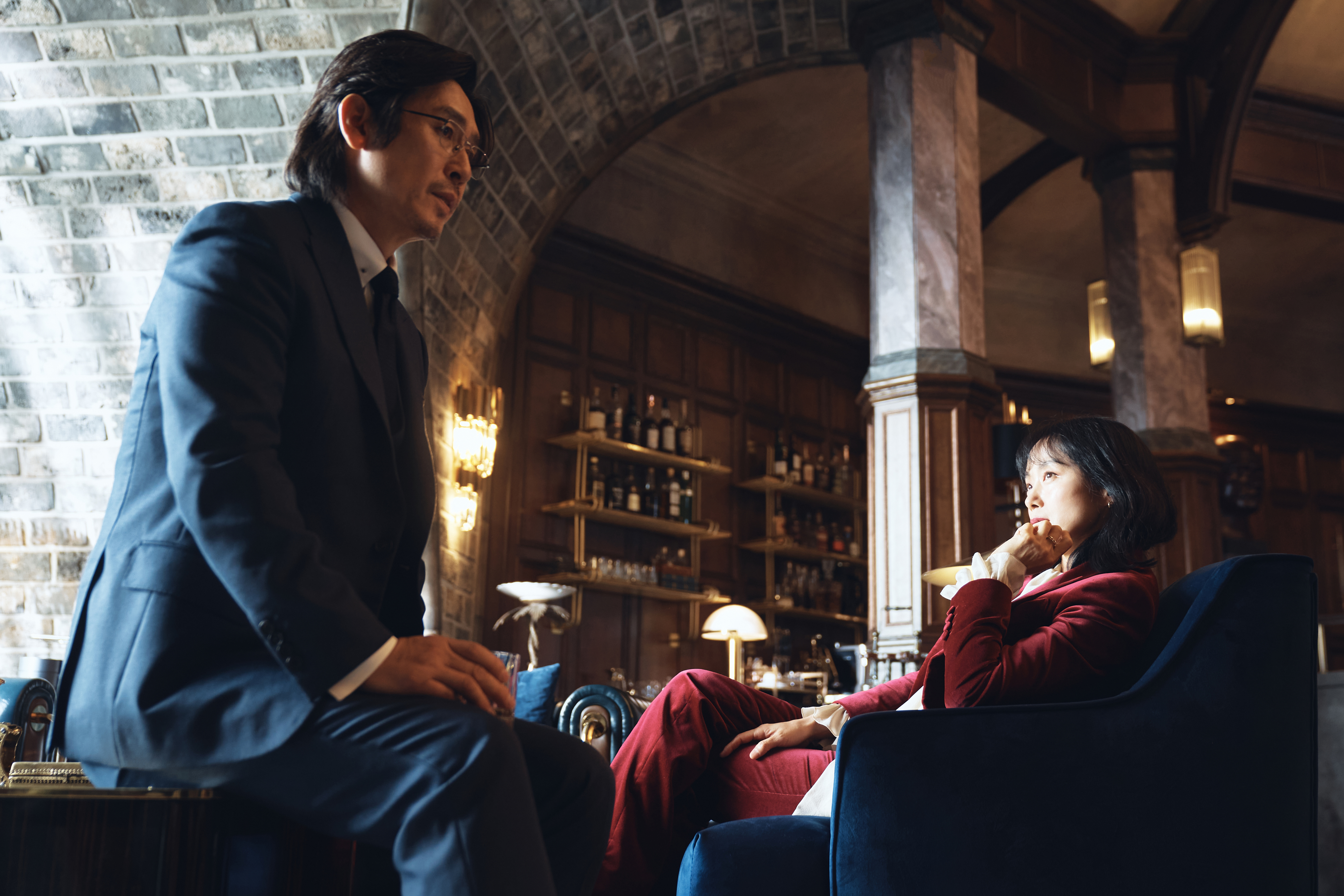 Jeon Do-yeon and Sul Kyung-gu in Kill Boksoon (2023)