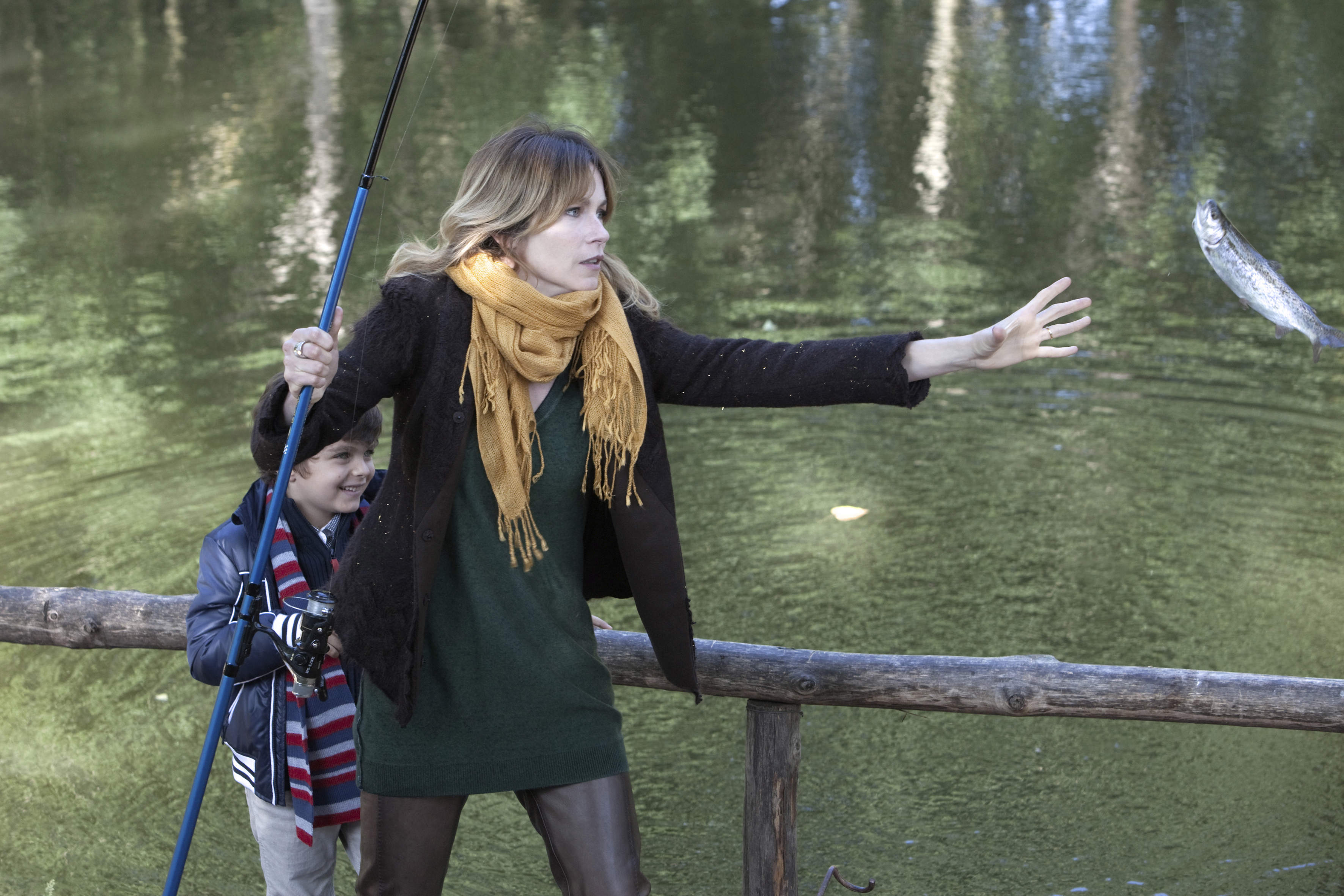 Sonia Bergamasco, Gianni Cavina, Valentina Cervi, Piera Degli Esposti, Alessandro Gassmann, Primo Reggiani, Stefania Sandrelli, Sarah Felberbaum, Giorgio Marchesi, Lino Guanciale, Luca Peracino, and Simone Abdel Gayed in The Family (2012)