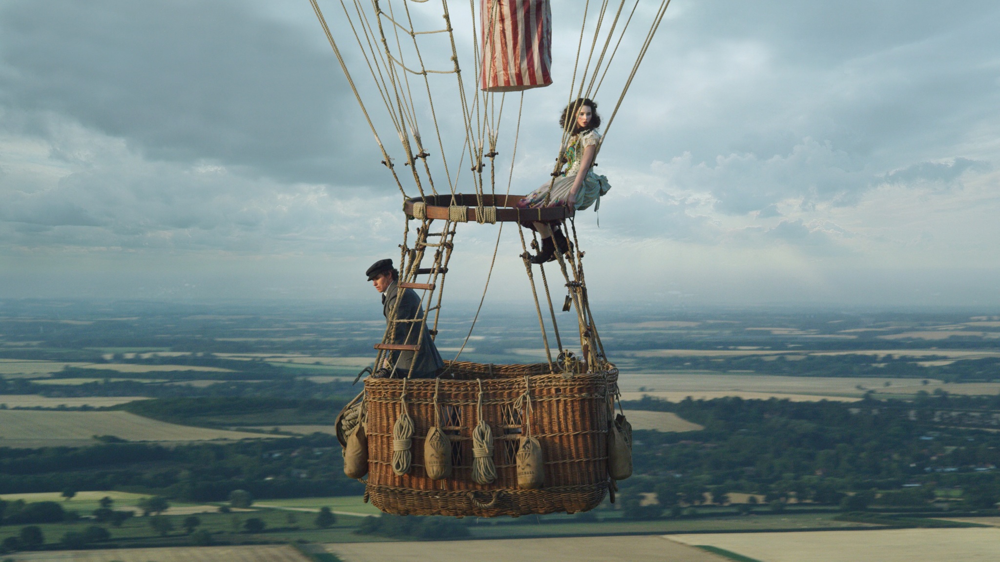 Felicity Jones and Eddie Redmayne in The Aeronauts (2019)