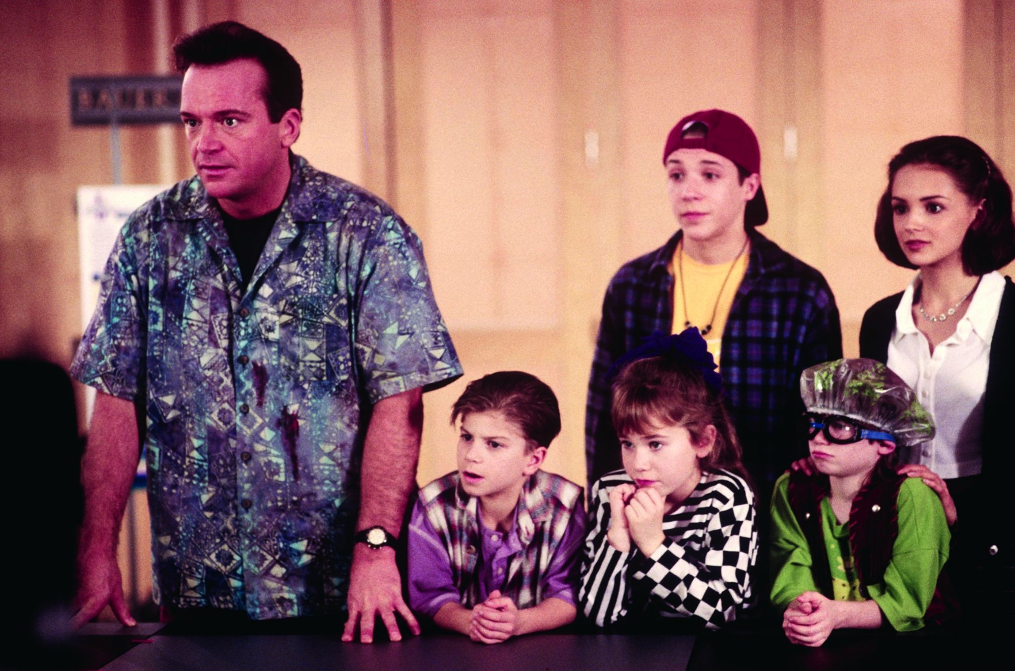 Rachael Leigh Cook, Tom Arnold, Micah Gardener, Mikey Kovar, Colleen Rennison, and Jordan Warkol in Carpool (1996)