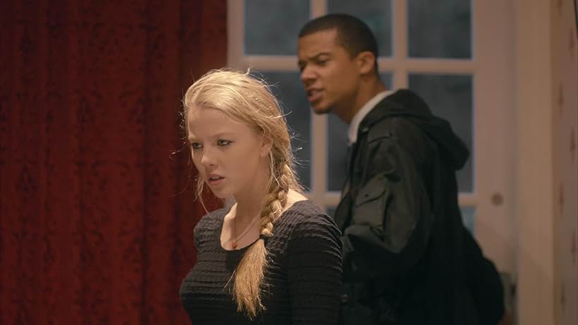 Jacob Anderson and Charlotte Beaumont in Broadchurch (2013)