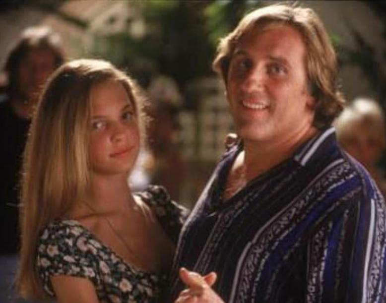 Gérard Depardieu and Katherine Heigl in My Father the Hero (1994)