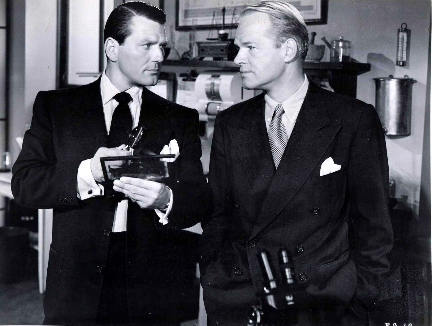 Louis Jean Heydt and Charles McGraw in Roadblock (1951)