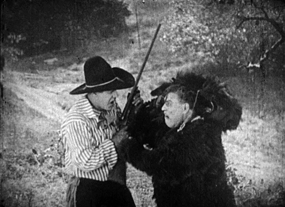 Ben Corbett and Robert McKenzie in A Man's Size Pet (1926)