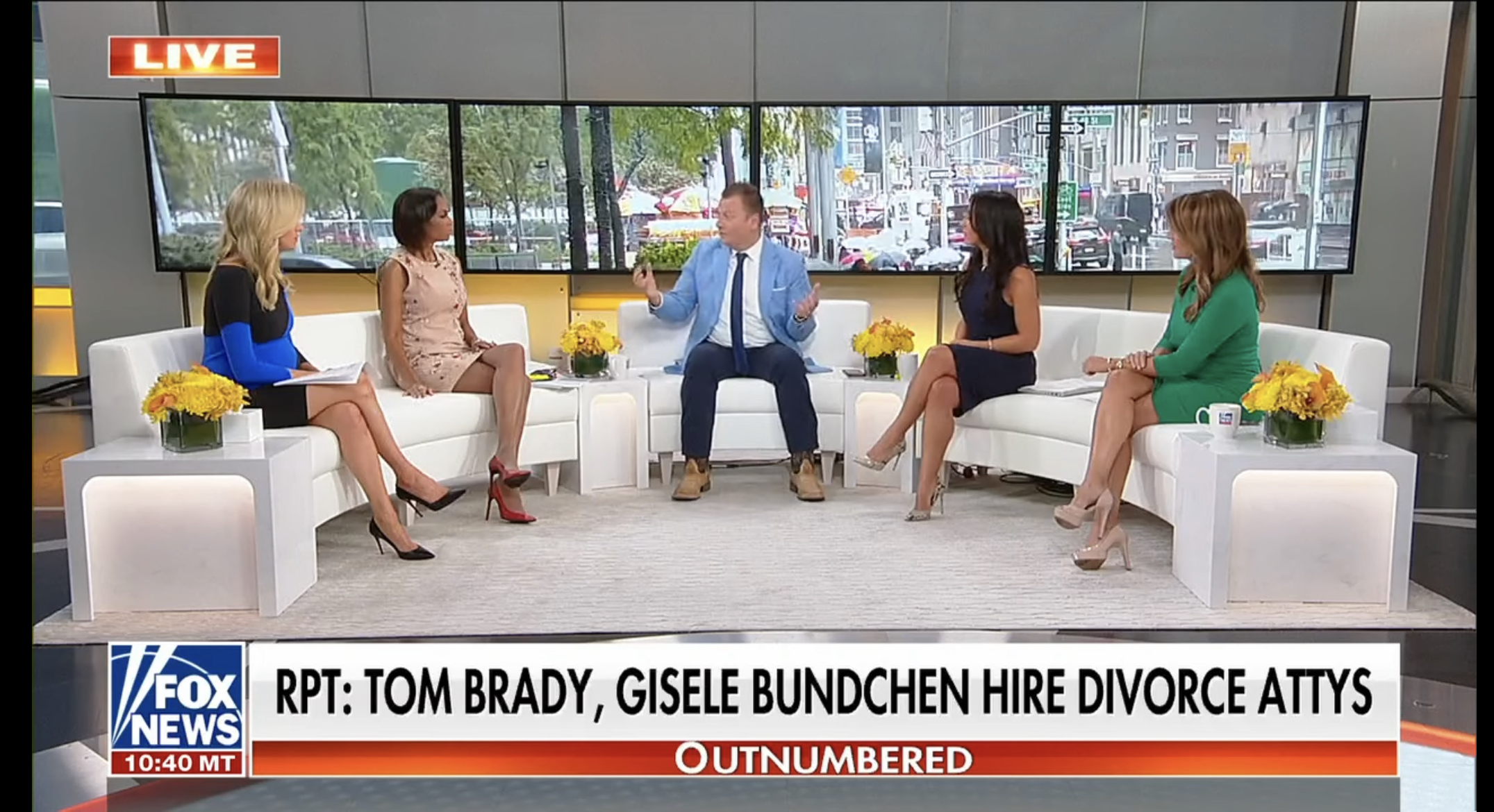 Harris Faulkner, Kayleigh McEnany, Jimmy Failla, Lili Gil Valletta, and Emily Compagno in Episode #9.197 (2022)