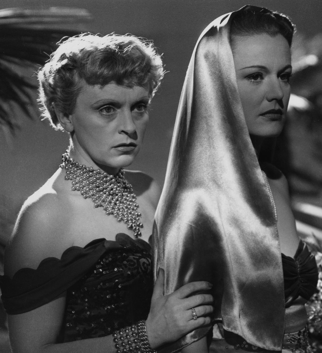 Maria Holst and Luise Ullrich in Die Reise nach Marrakesch (1949)