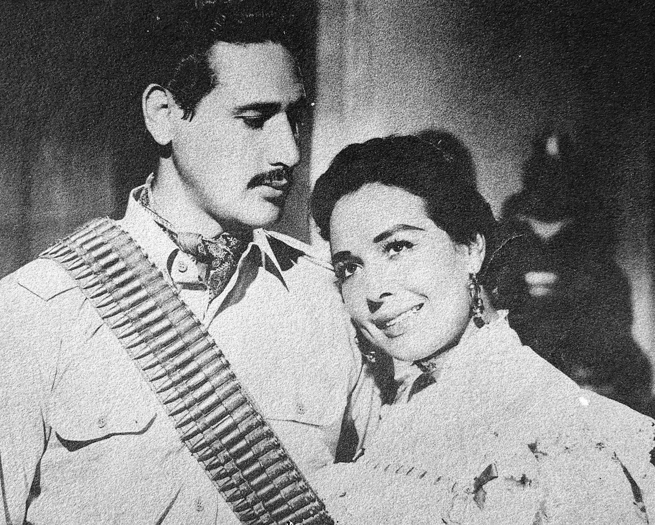 Flor Silvestre and Armando Silvestre in ¡Viva la soldadera! (1960)