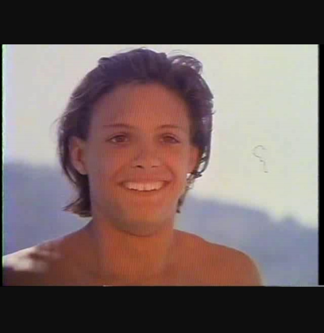 Luis Miguel in Fiebre de amor (1985)