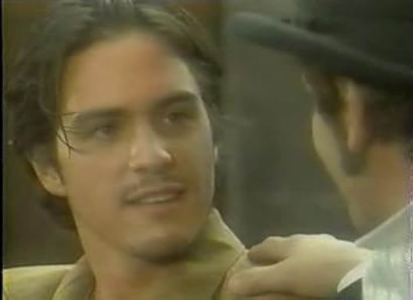 Mauricio Ochmann in Azul tequila (1998)