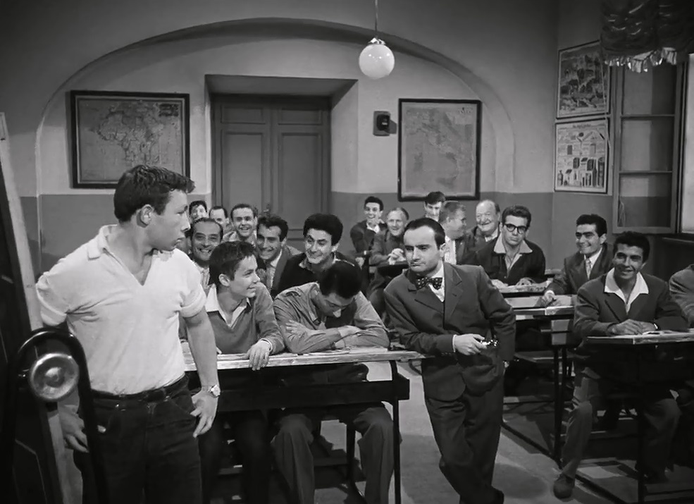 Maurizio Arena and Gildo Bocci in Belle ma povere (1957)