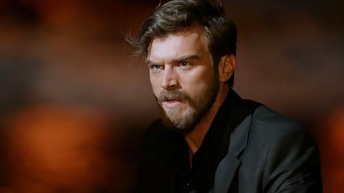 Kivanç Tatlitug in Kurt Seyit & Sura (2014)