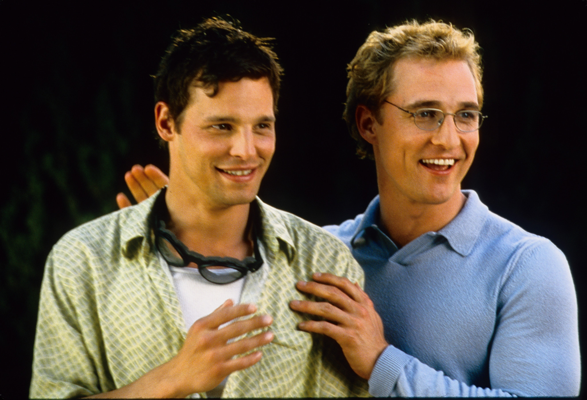 Matthew McConaughey and Justin Chambers in The Wedding Planner (2001)