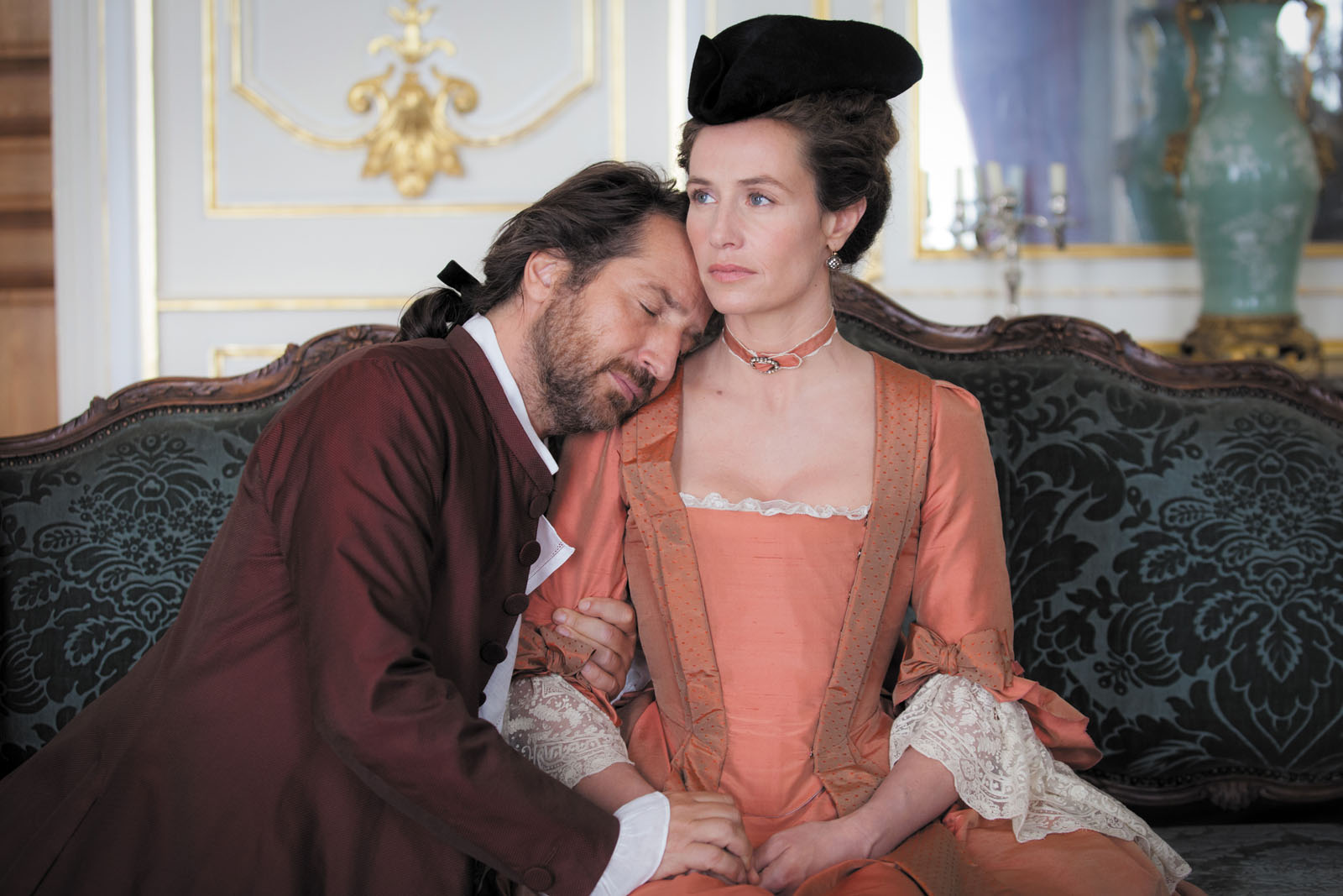 Edouard Baer and Cécile de France in Lady J (2018)