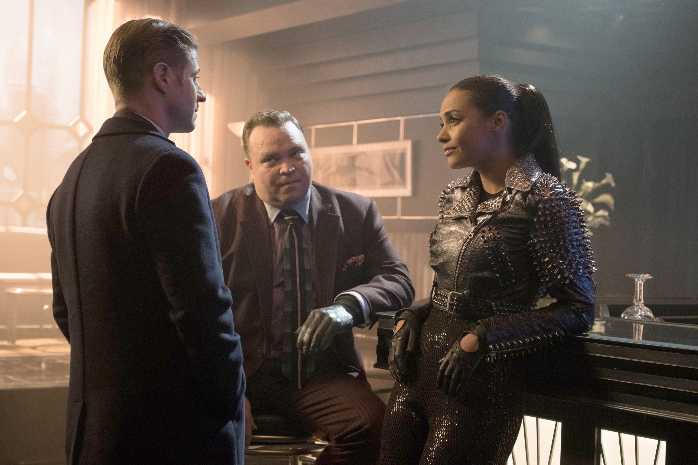 Drew Powell, Jessica Lucas, and Ben McKenzie in Gotham (2014)