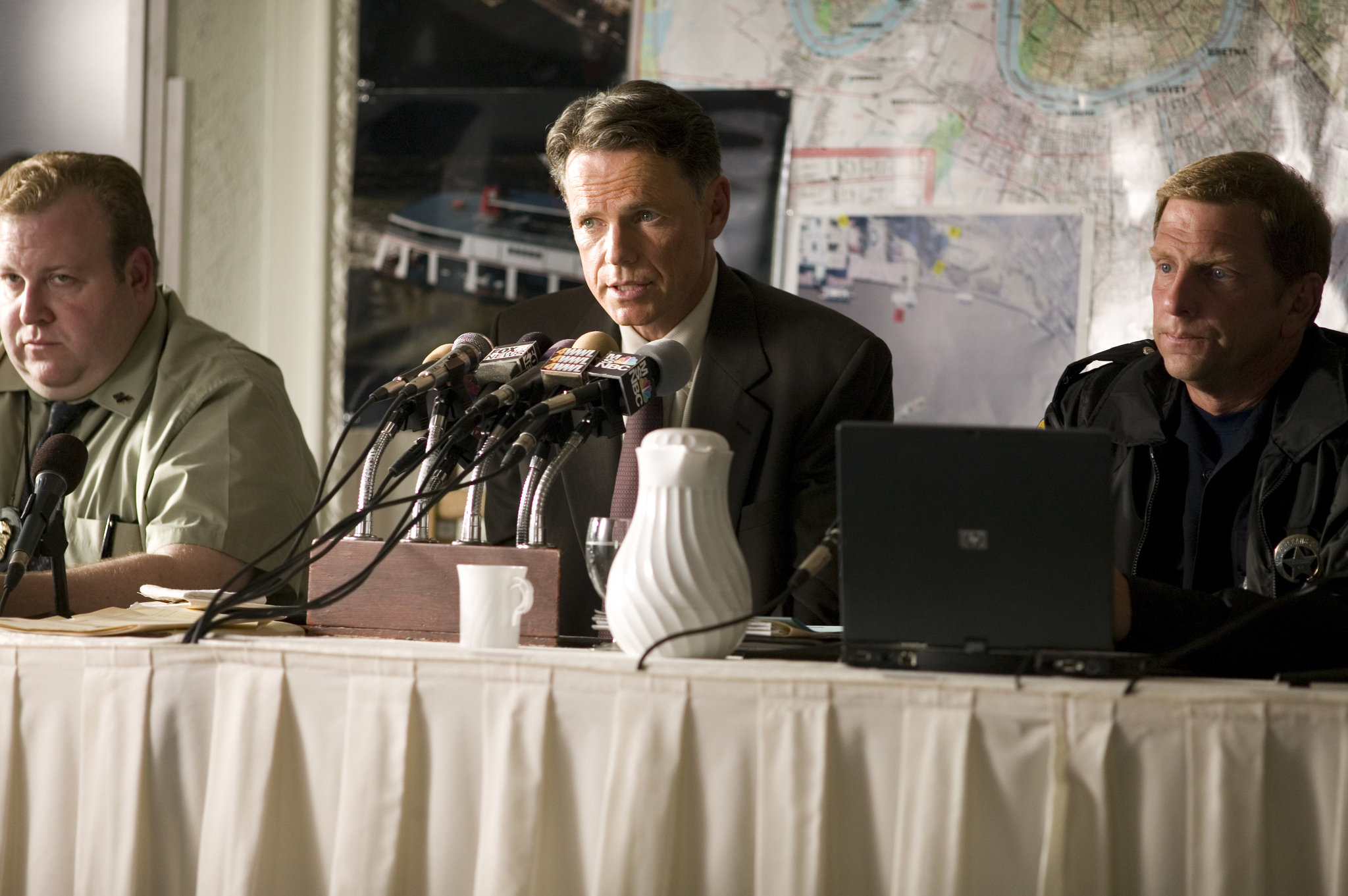 Bruce Greenwood, Bart Hansard, and Scott Klace in Deja Vu (2006)