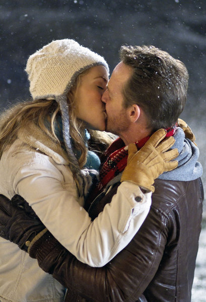 Elizabeth Berkley and Jason Gray-Stanford in Lucky Christmas (2011)