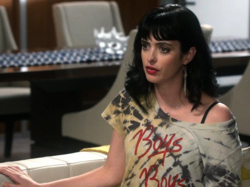 Krysten Ritter in Don't Trust the B---- in Apartment 23 (2012)