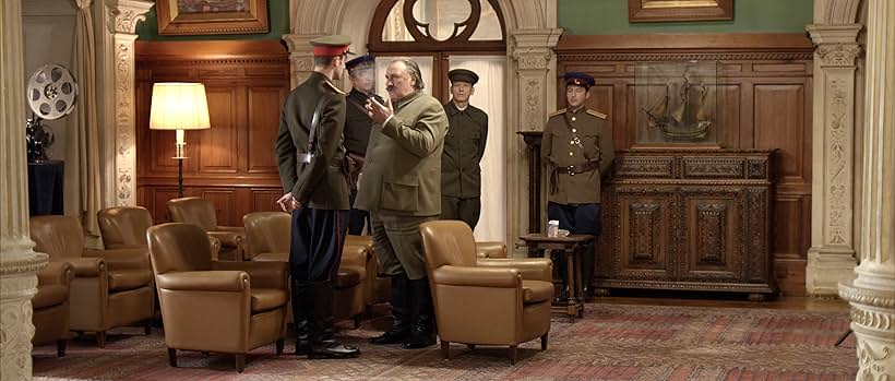 Gérard Depardieu and Tudor Istodor in Stalin's Couch (2016)