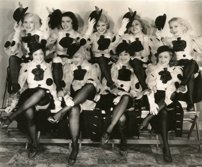 Loretta Andrews, Joan Barclay, Muriel Barrett, Lynn Browning, Edna Callahan, Maxine Cantway, Margaret Carthew, Virginia Dabney, and Ruth Eddings in 42nd Street (1933)