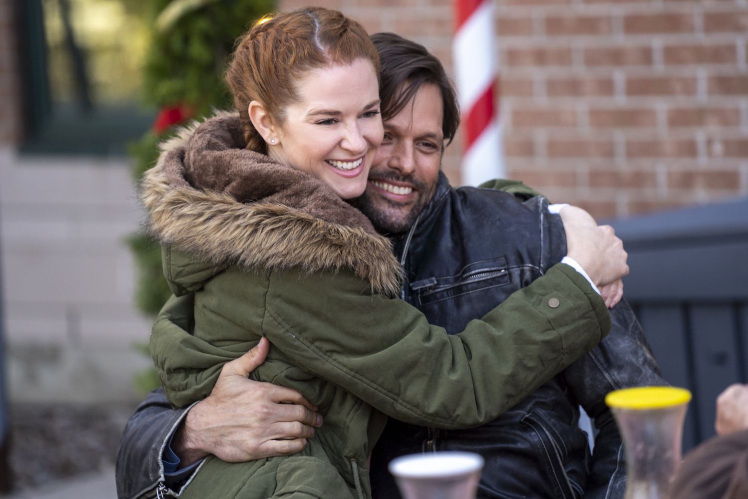 Sarah Drew and Justin Bruening in Reindeer Games Homecoming (2022)