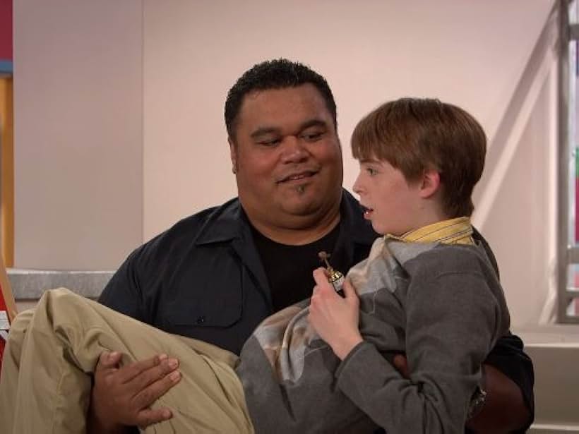 Peter Navy Tuiasosopo and Dylan Riley Snyder in Kickin' It (2011)