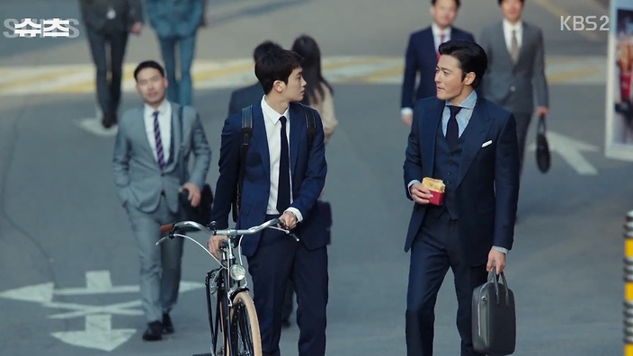 Jang Dong-gun and Park Hyung-sik in Suits (2018)