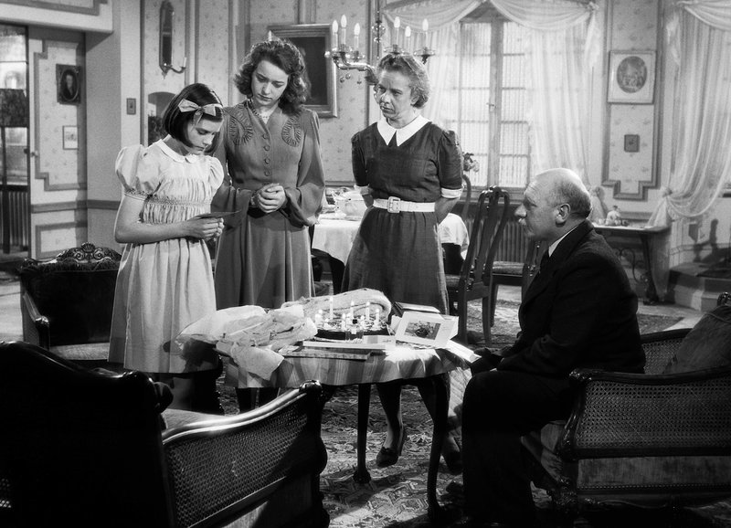 Mathilde Danegger, Heinrich Gretler, Josiane Hegg, and Margrit Winter in Marie-Louise (1944)