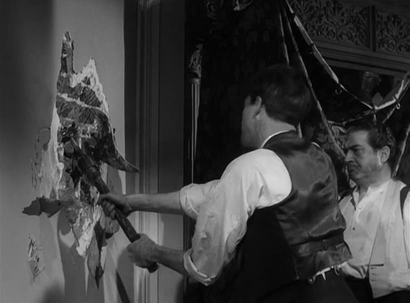 Claudio Brook in The Exterminating Angel (1962)