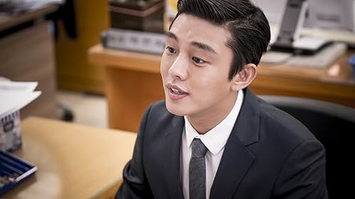 Yoo Ah-in in Descendants of the Sun (2016)