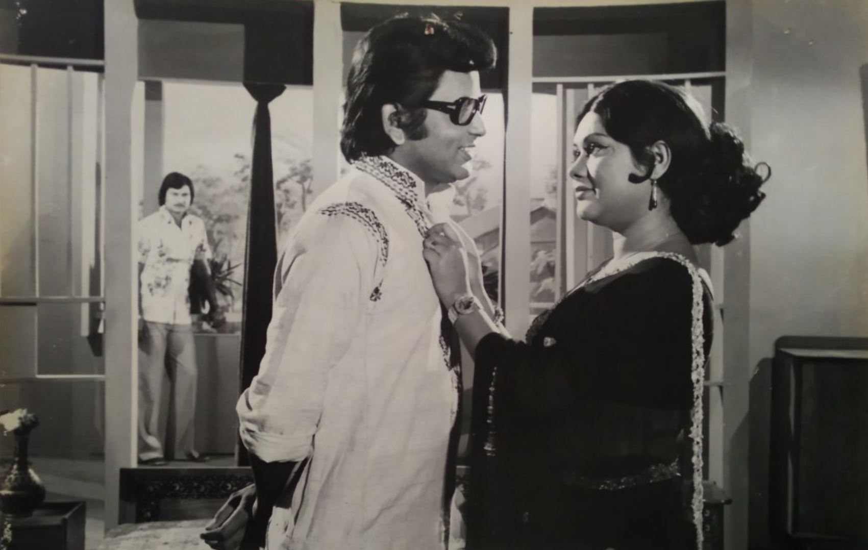 Bulbul Ahmed, Alamgir, and Sujata in Raater Koli (1977)