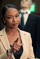 Yaya DaCosta in The Lincoln Lawyer (2022)