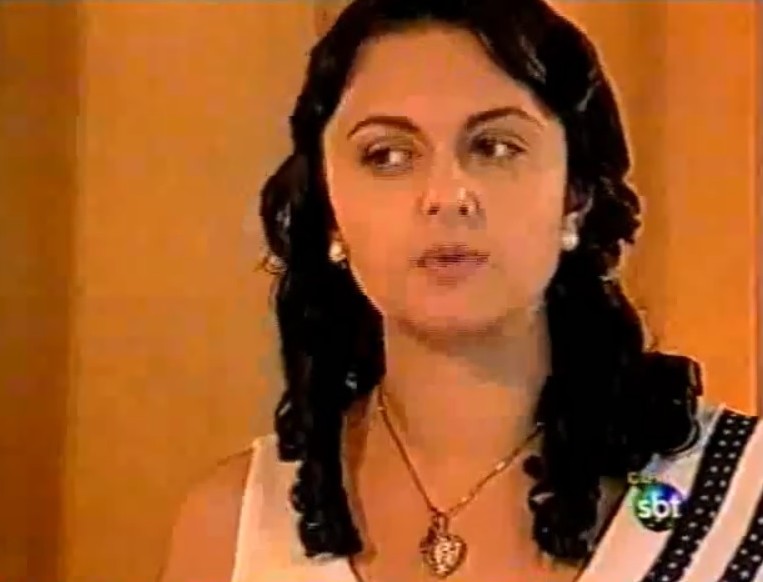 Carla Fioroni in Os Ricos Também Choram (2005)