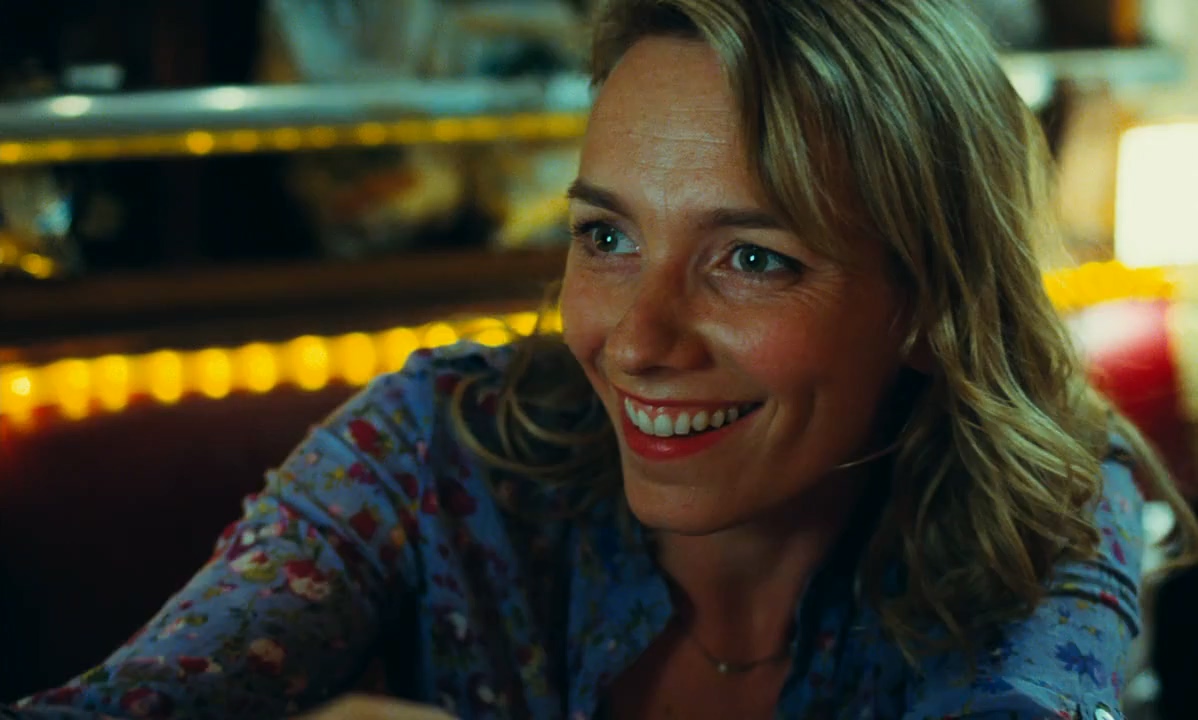 Julie-Anne Roth in Happiness Never Comes Alone (2012)