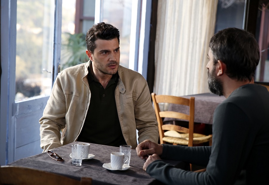 Nail Kirmizigül and Burak Sevinç in Tainted Love (2019)