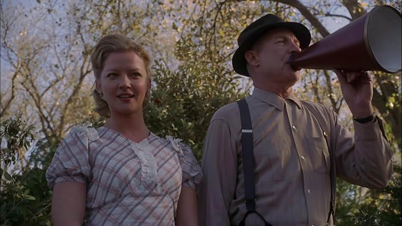 Gretchen Mol and Geoff Pierson in The Valley of Light (2006)