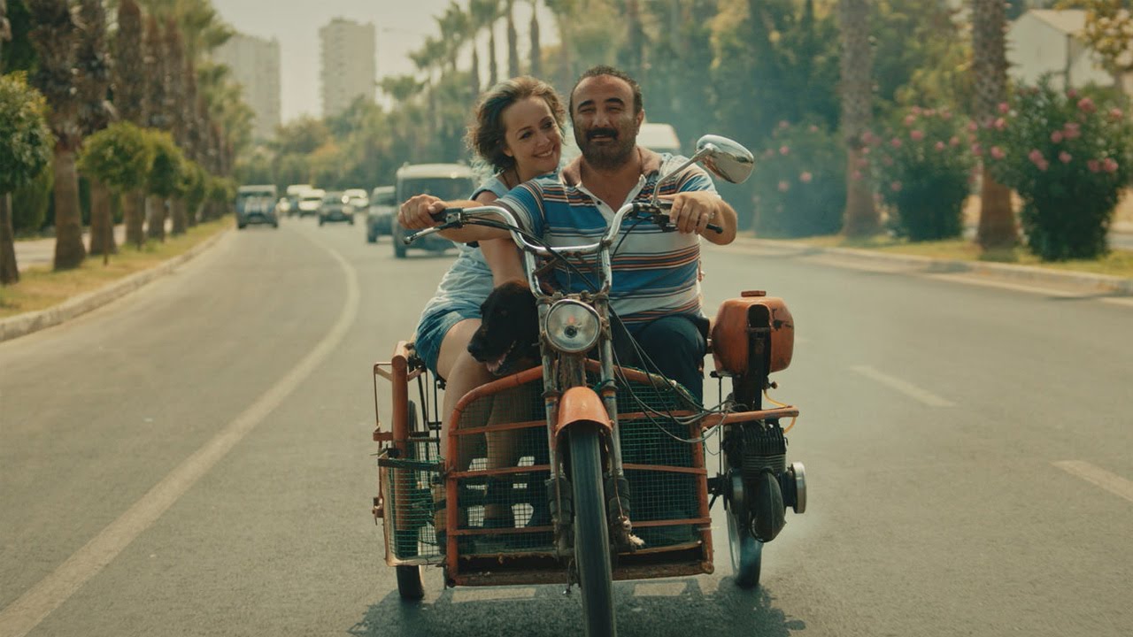 Devrim Atmaca and Cengiz Bozkurt in Iyi Biri (2014)