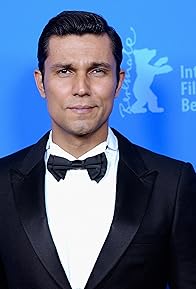 Primary photo for Randeep Hooda