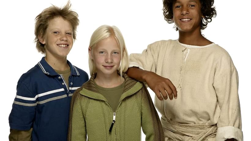 Pernille Kaae Høier, Rasmus Ott, and Sebastian Aagaard-Williams in Jesus & Josefine (2003)