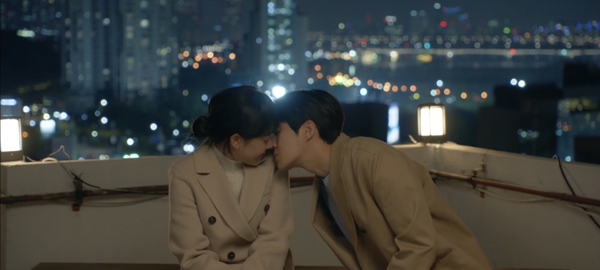 Moon Geun-young and Kim Seon-ho in Catch the Ghost (2019)