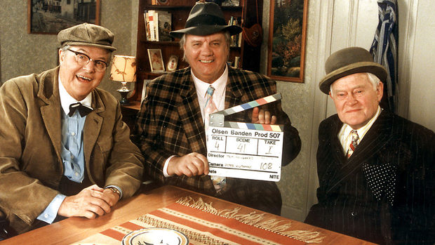 Poul Bundgaard, Morten Grunwald, and Ove Sprogøe in The Olsen Gang - Final Mission (1998)